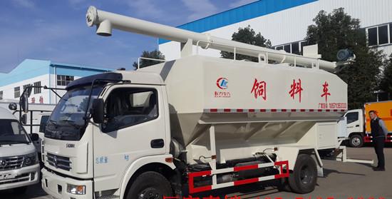 東風(fēng)多利卡散裝飼料運輸車，10方東風(fēng)多利卡散裝飼料運輸車價格