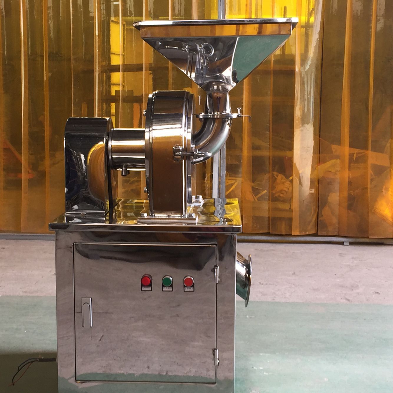 *粉碎機(jī) 風(fēng)冷式*粉碎機(jī)價(jià)格 花椒粉碎機(jī)價(jià)格 白糖粉碎機(jī)廠家直銷  不銹鋼粉碎機(jī)廠家