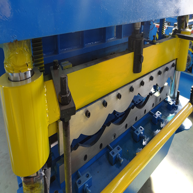 828琉璃瓦壓型機(jī)械設(shè)備 一機(jī)三用彩鋼瓦壓瓦機(jī)  828琉璃瓦壓瓦機(jī)