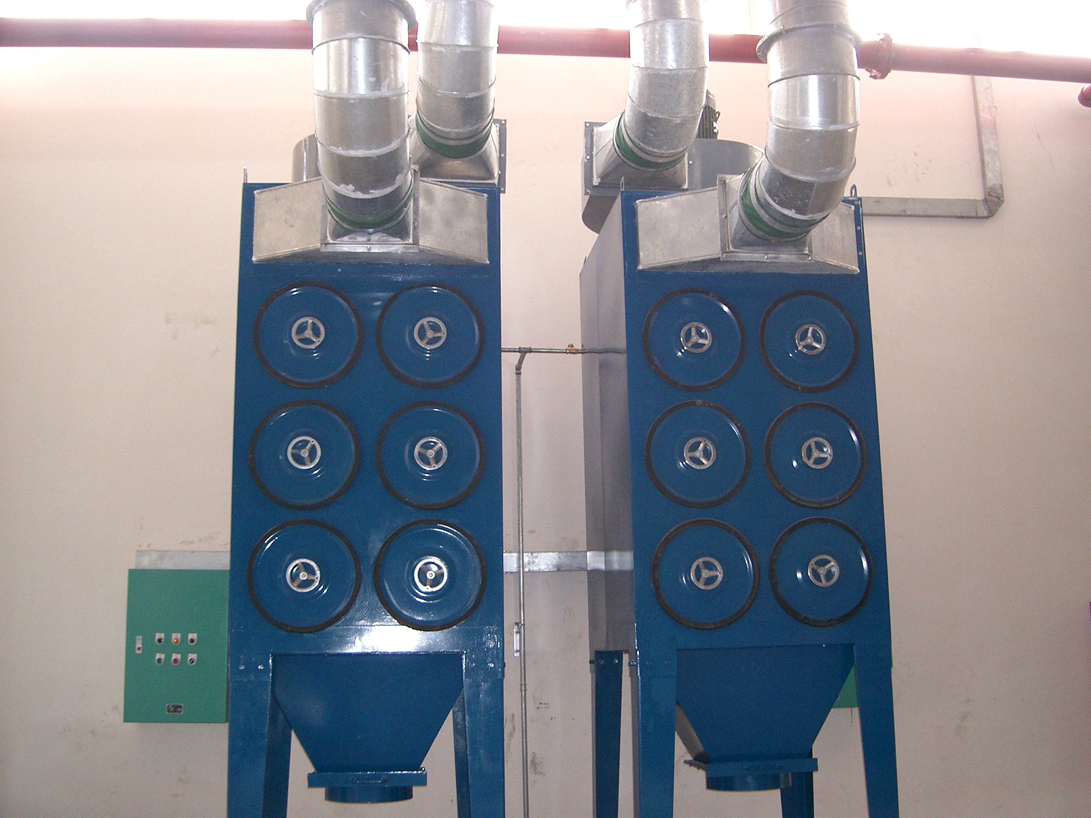 除塵器設(shè)備廠家直銷除塵器布袋 脈沖袋式除塵器 袋式除塵器專業(yè)生產(chǎn)廠家