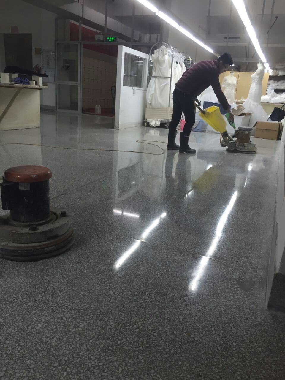 廈門水磨石翻新 水磨石硬化地坪