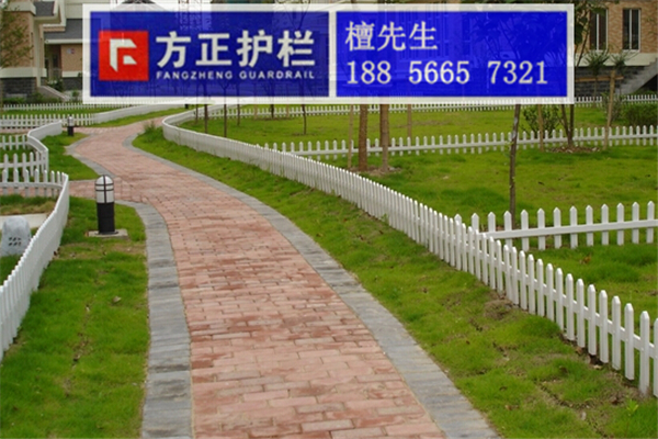 廠區(qū)PVC護欄，PVC護欄，塑鋼護欄，小區(qū)PVC柵欄，綠化護欄生產(chǎn)直銷