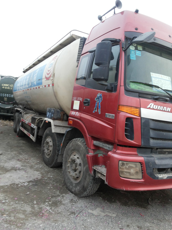 大中型二手顆粒粉料罐車