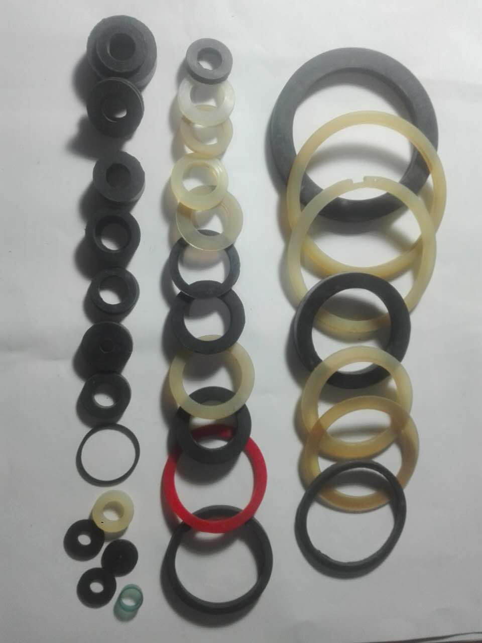 專業(yè)生產(chǎn)廠家，材質(zhì)多樣規(guī)格齊全，也加工訂做 山東密封圈供應(yīng)商
