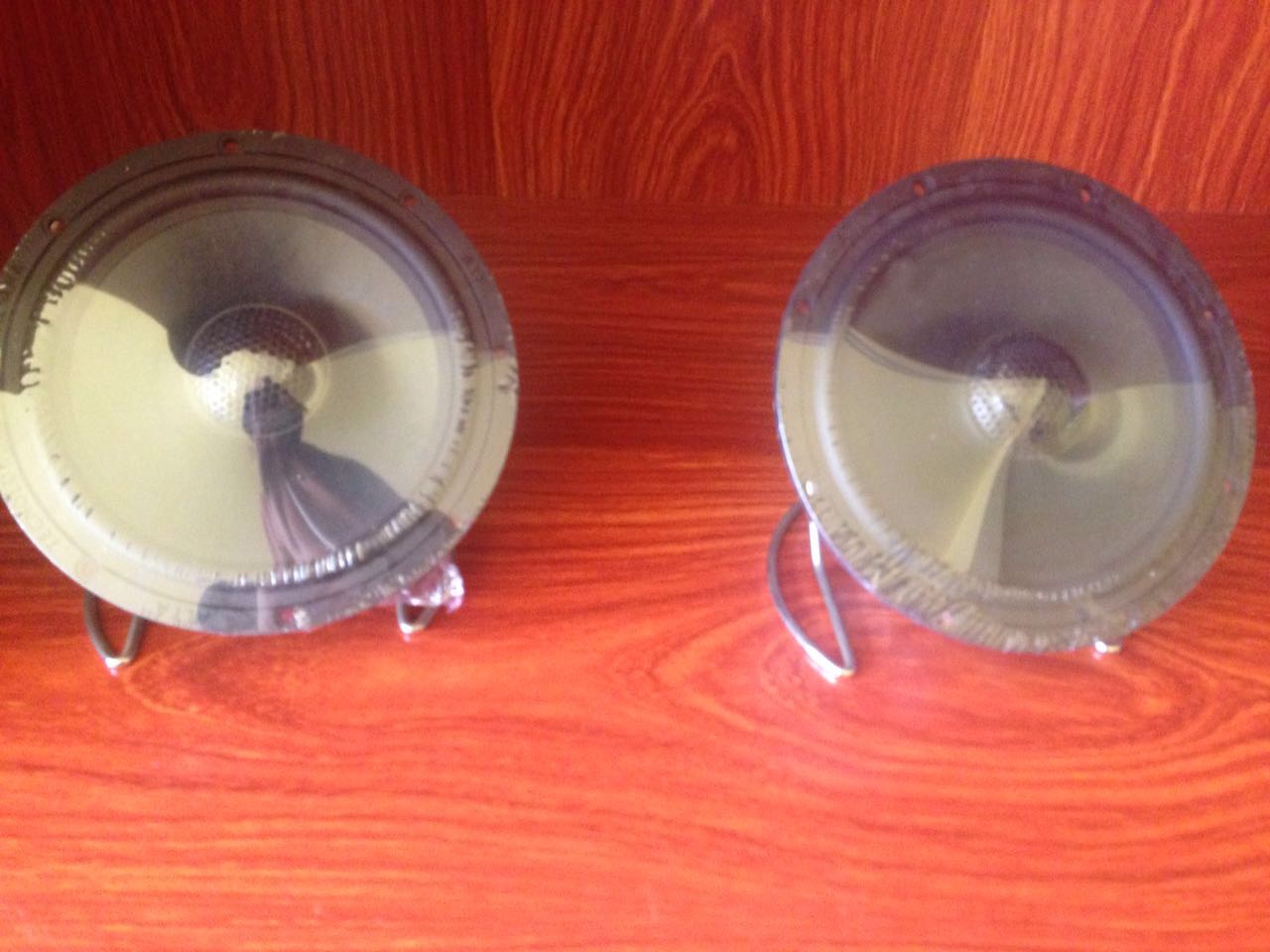 汽車?yán)?汽車音響