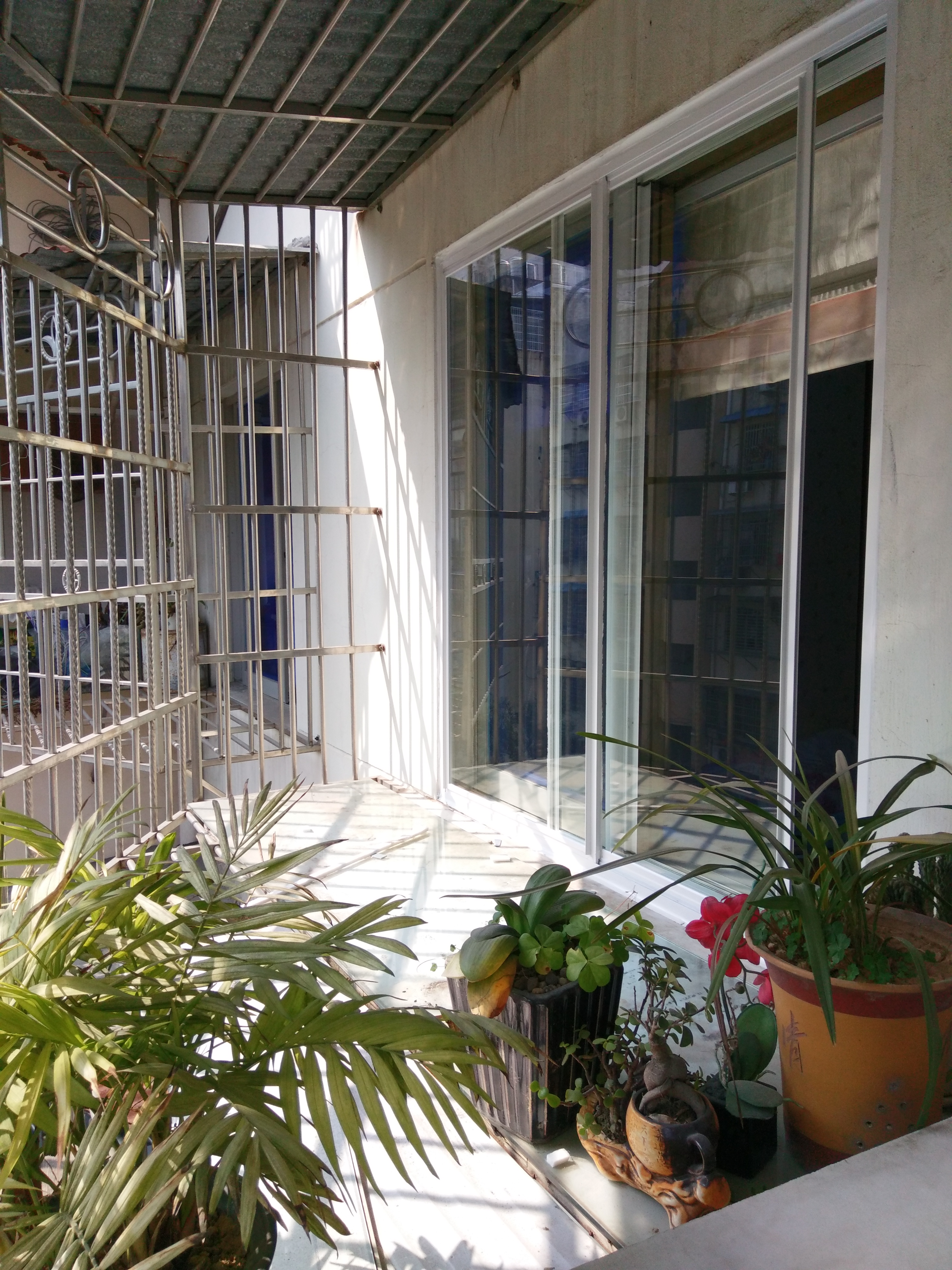 浙江惠爾靜隔音門窗專業(yè)設(shè)計推拉飄窗隔音窗 環(huán)保隔音窗 雙層浮法玻璃 臥室隔音窗 浙江惠爾靜隔音門窗有限公司