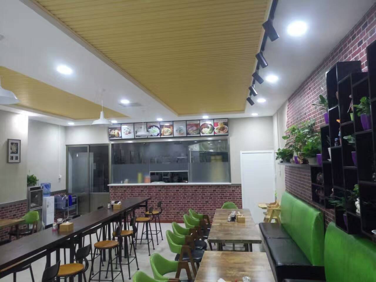 創(chuàng)業(yè)找德 志…… 上海名小吃：德志生煎包