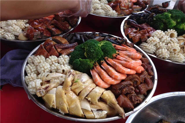 深圳年會(huì)餐飲 外賣配送 公司餐宴訂制宴會(huì)大盆菜