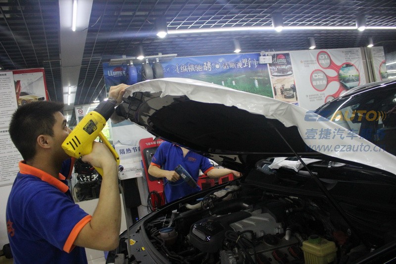 石家莊壹捷車身改色貼膜大眾途銳美國艾利大珍珠白閃