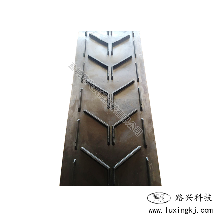路興科技供應(yīng)銑刨機(jī)輸料皮帶，耐磨耐用，可定做，廠家直銷
