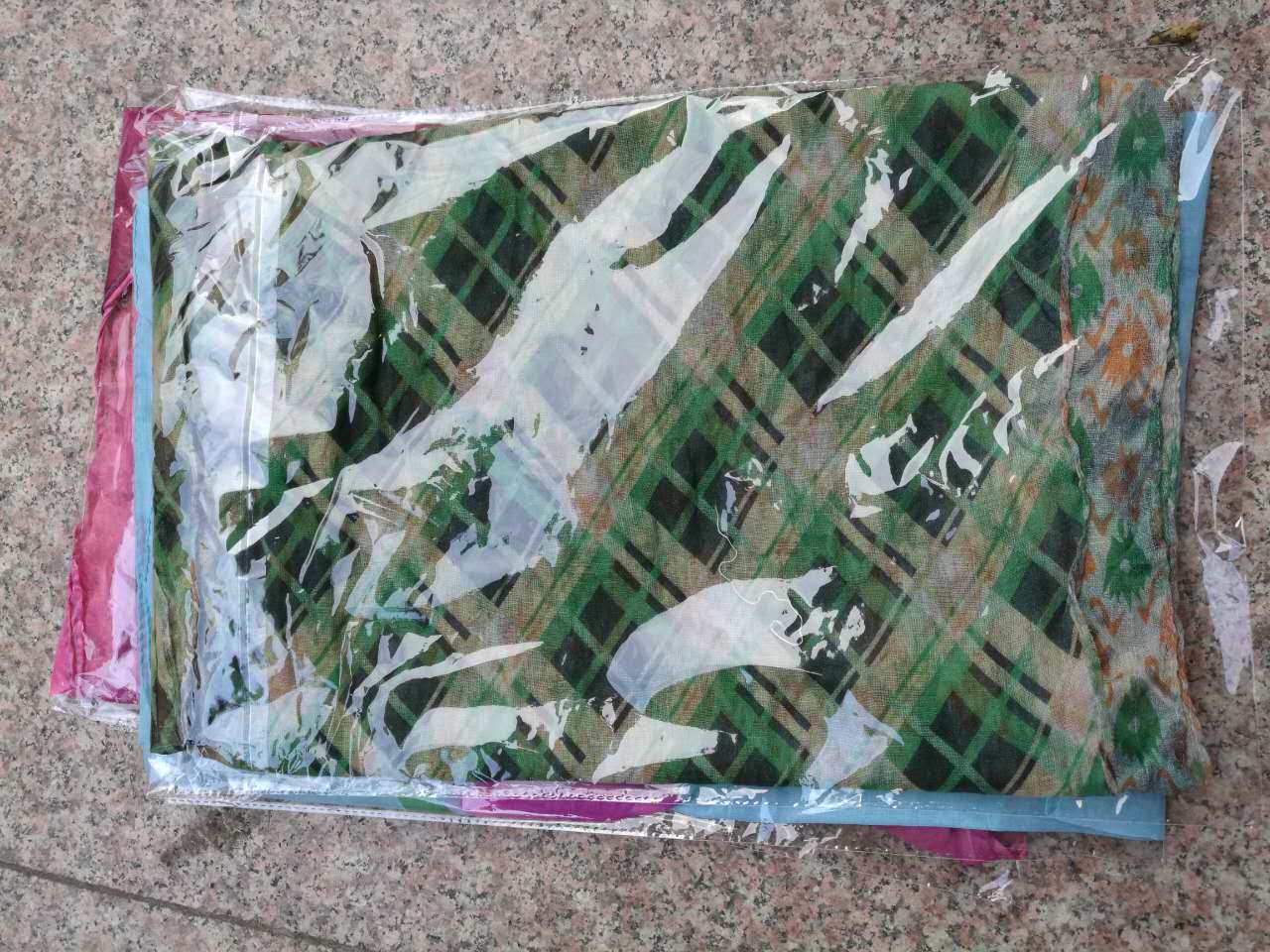 地攤絲巾 五元模式絲巾