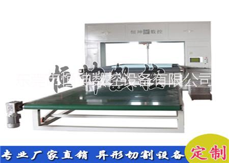恒坤數(shù)控異形海綿切割機   小型立式數(shù)控泡棉切割設備    海綿異型加工機器設備 CNC異形海綿切割設備