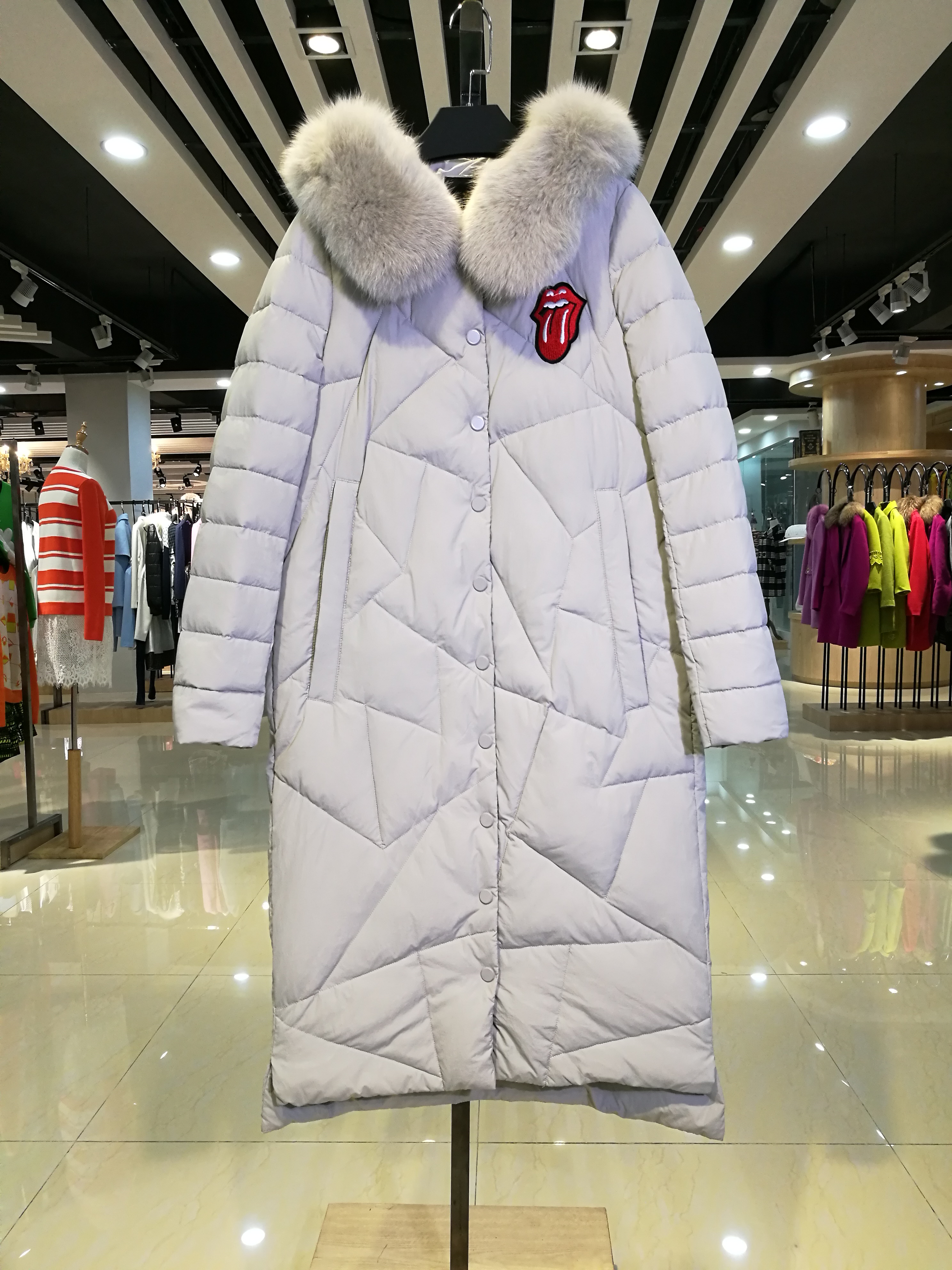 尤西子女裝*品牌女裝折扣加盟批發(fā) 尤西子*品牌女裝折扣加盟批發(fā) 尤西子一二線品牌女裝折扣加盟批發(fā)