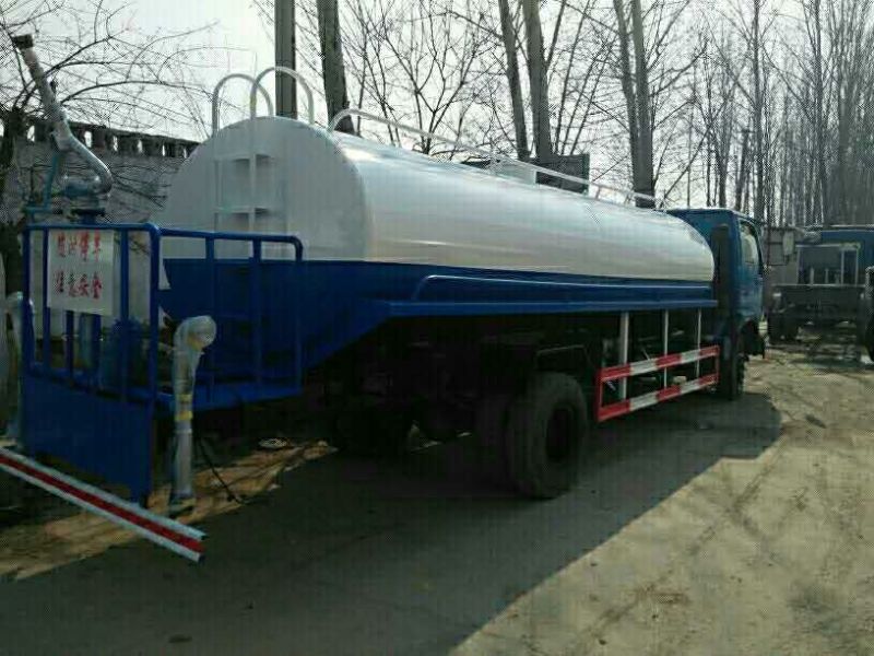 環(huán)衛(wèi)噴灑車，二手灑水車多少錢
