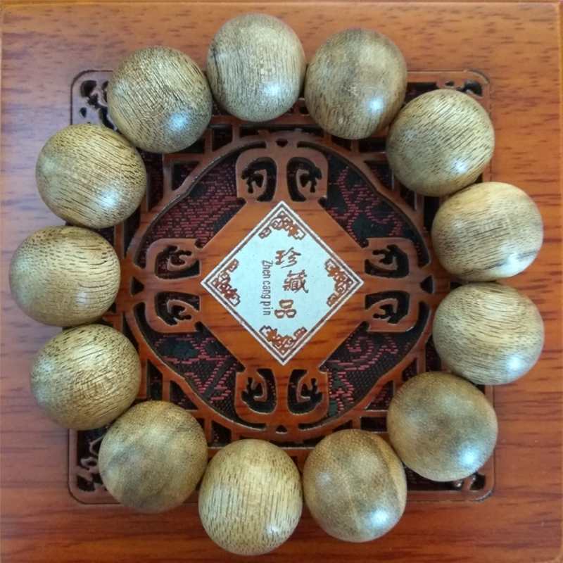 印尼加里曼丹沉香手串18mm*13顆 木質(zhì)工藝飾品廠(chǎng)家直銷(xiāo)