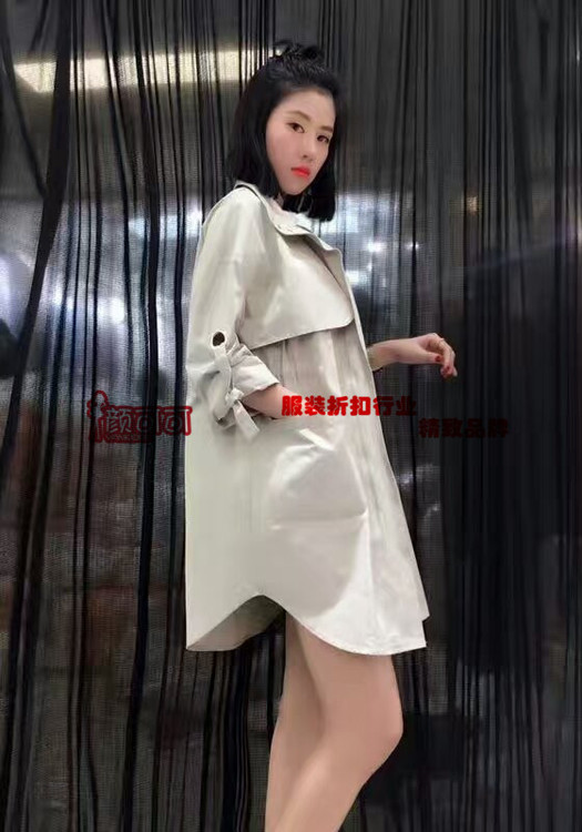 品牌女裝尾貨，女裝折扣批發(fā)