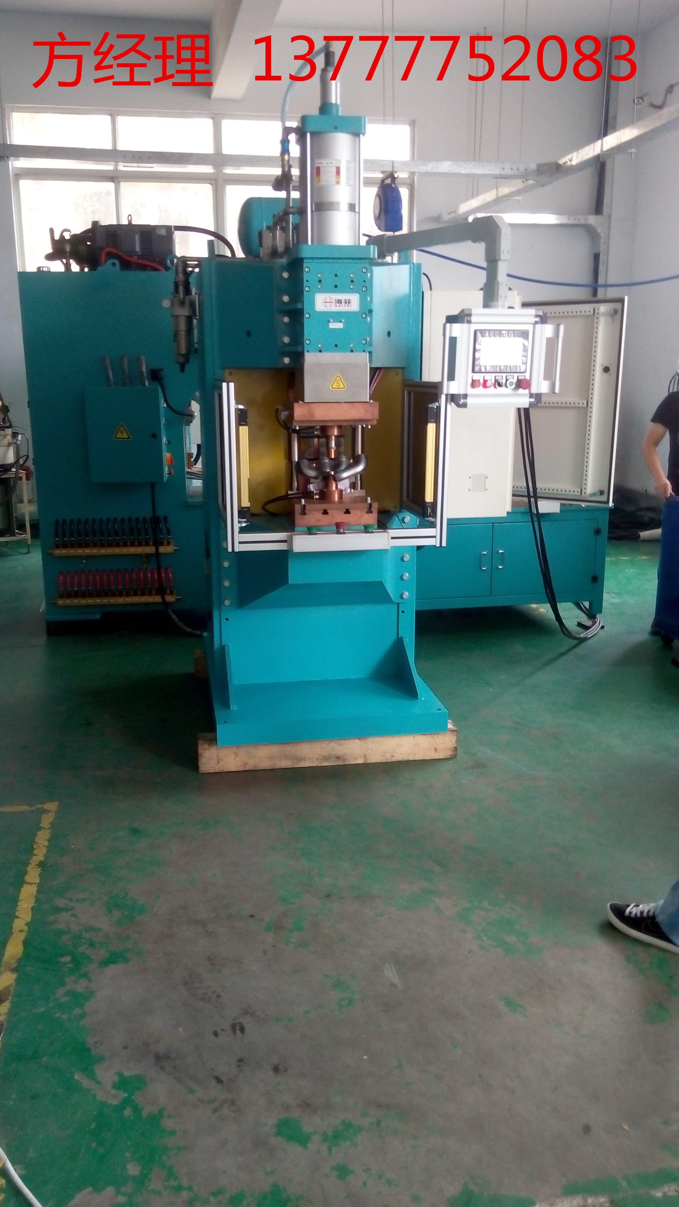 寧波點(diǎn)焊機(jī)焊接螺母輸送自動(dòng)化焊接設(shè)備