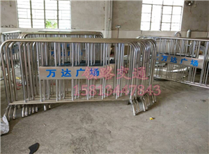 活動不銹鋼鐵馬護欄道路臨時隔離欄，304不銹鋼隔離鐵馬圍欄移動鐵馬護欄廠家