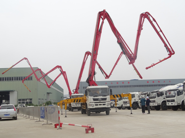 東風(fēng)后雙橋35米混凝土臂架泵車全國免征