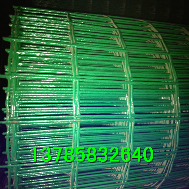 荷蘭網(wǎng)圈地網(wǎng)價格    草原圈地養(yǎng)牛羊   果園防銹網(wǎng)圈地網(wǎng)