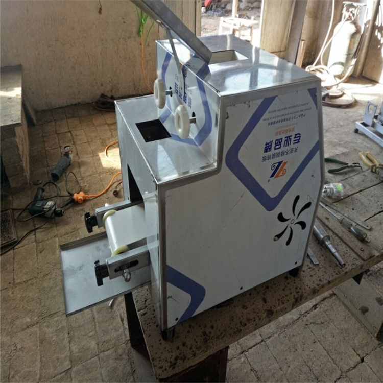 臺(tái)式餃子皮機(jī)