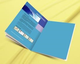 企業(yè)宣傳冊小批量印制的數(shù)碼彩印機(jī)