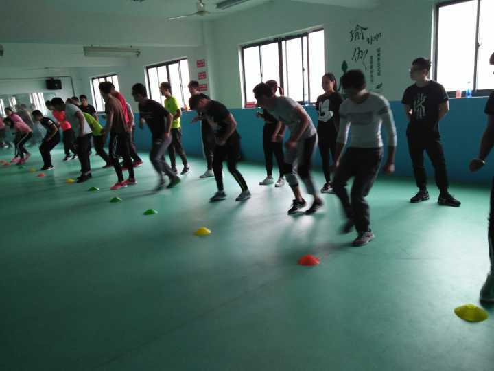 無(wú)錫健身教練培訓(xùn)課程有哪些 無(wú)錫健身教練*培訓(xùn)課程有哪些