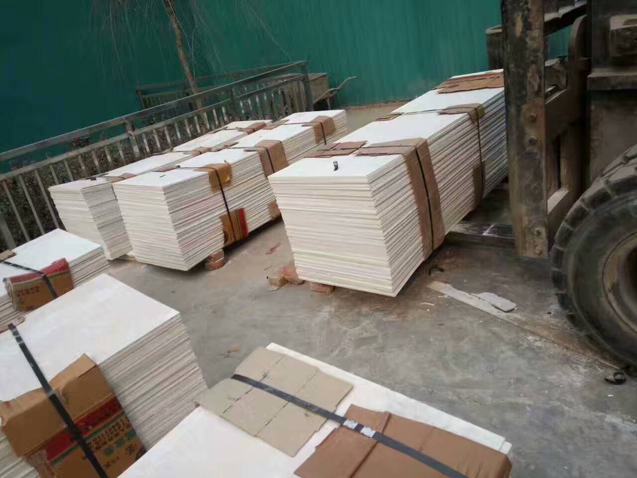 濟(jì)南防火板價(jià)格，濟(jì)南防火板報(bào)價(jià)，濟(jì)南無機(jī)防火板批發(fā)價(jià)格
