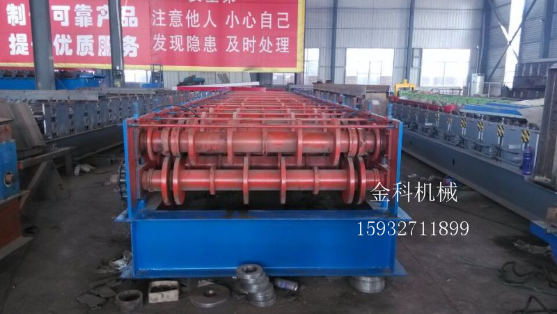 除塵廂板機(jī)廠家泊頭金科機(jī)械有限公司 JK－1400除塵廂板設(shè)備