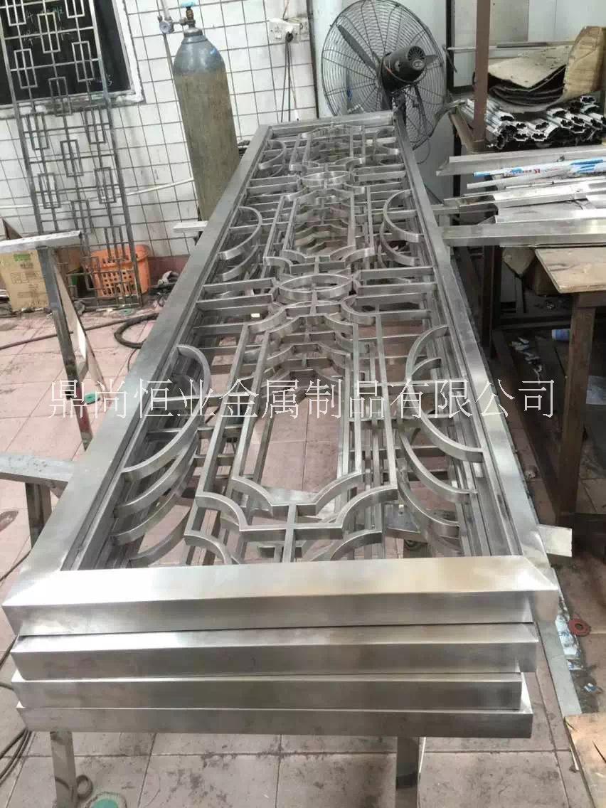 飯店 會(huì)所 不銹鋼 屏風(fēng) 鏤空屏風(fēng) 隔斷 金屬屏風(fēng) 整體金屬裝飾