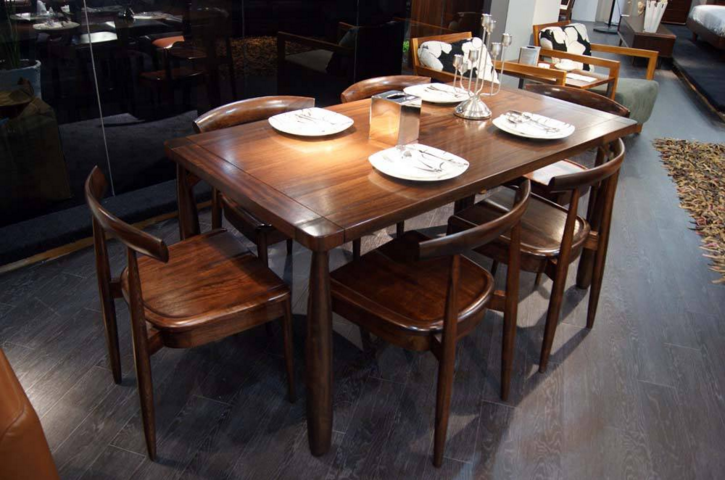 天津?qū)嵞静妥酪谓M合 整套實木餐桌椅 雕花實木餐桌椅