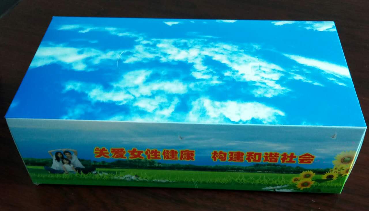 綠青美抽紙盒廠(chǎng)家專(zhuān)業(yè)生產(chǎn)各種餐巾紙錢(qián)夾紙手帕紙量大從優(yōu) 綠青美餐巾紙