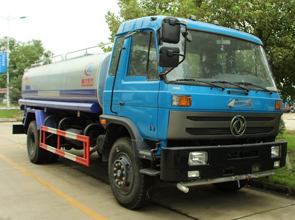 專(zhuān)業(yè)定制各種噸位灑水車(chē)綠化灑水車(chē)，應(yīng)急消防車(chē)