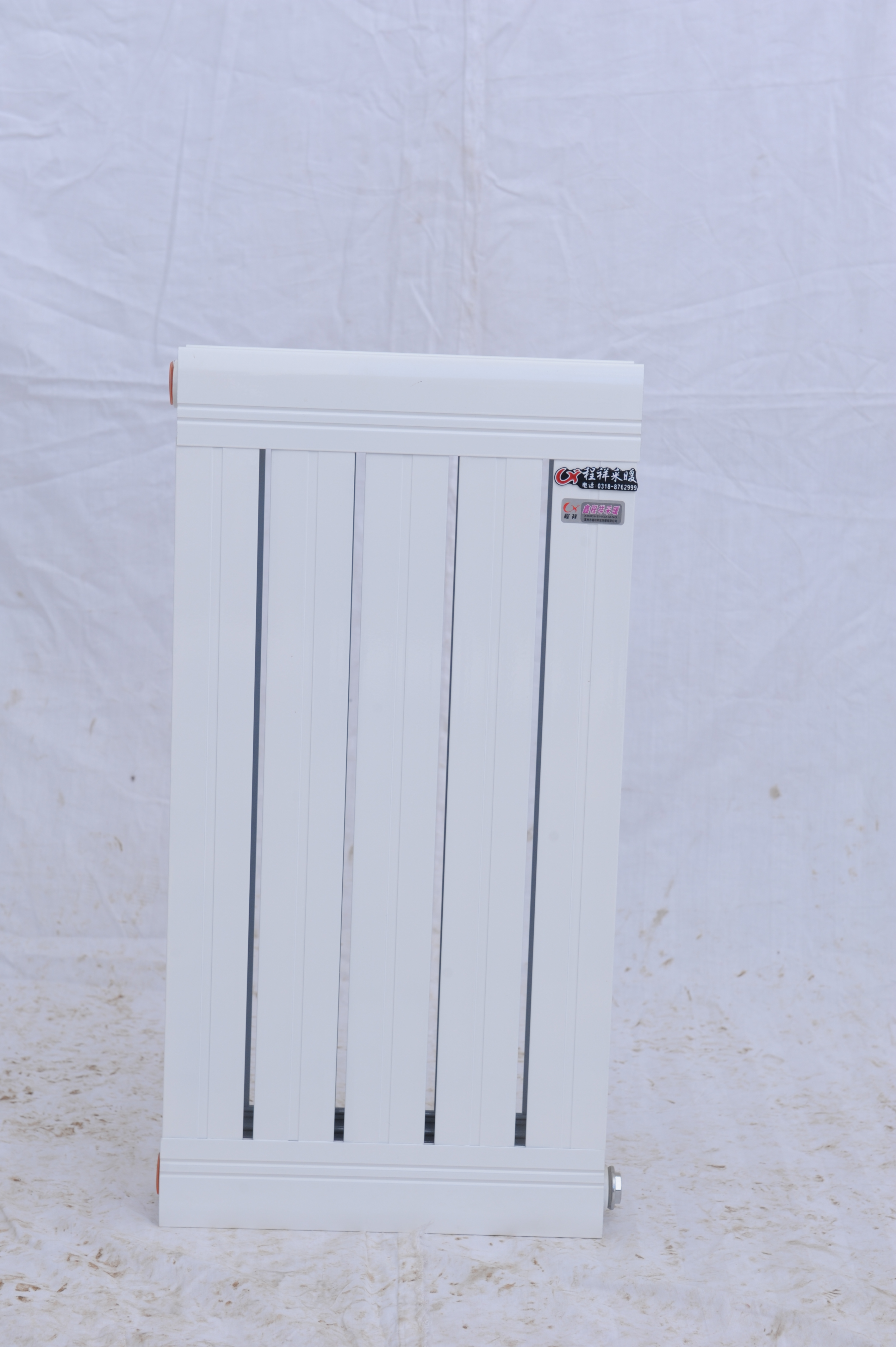 雙金屬壓鑄鋁散熱器/壓鑄鋁散熱器廠家/壓鑄鋁散熱器價(jià)格/河北鑫程祥