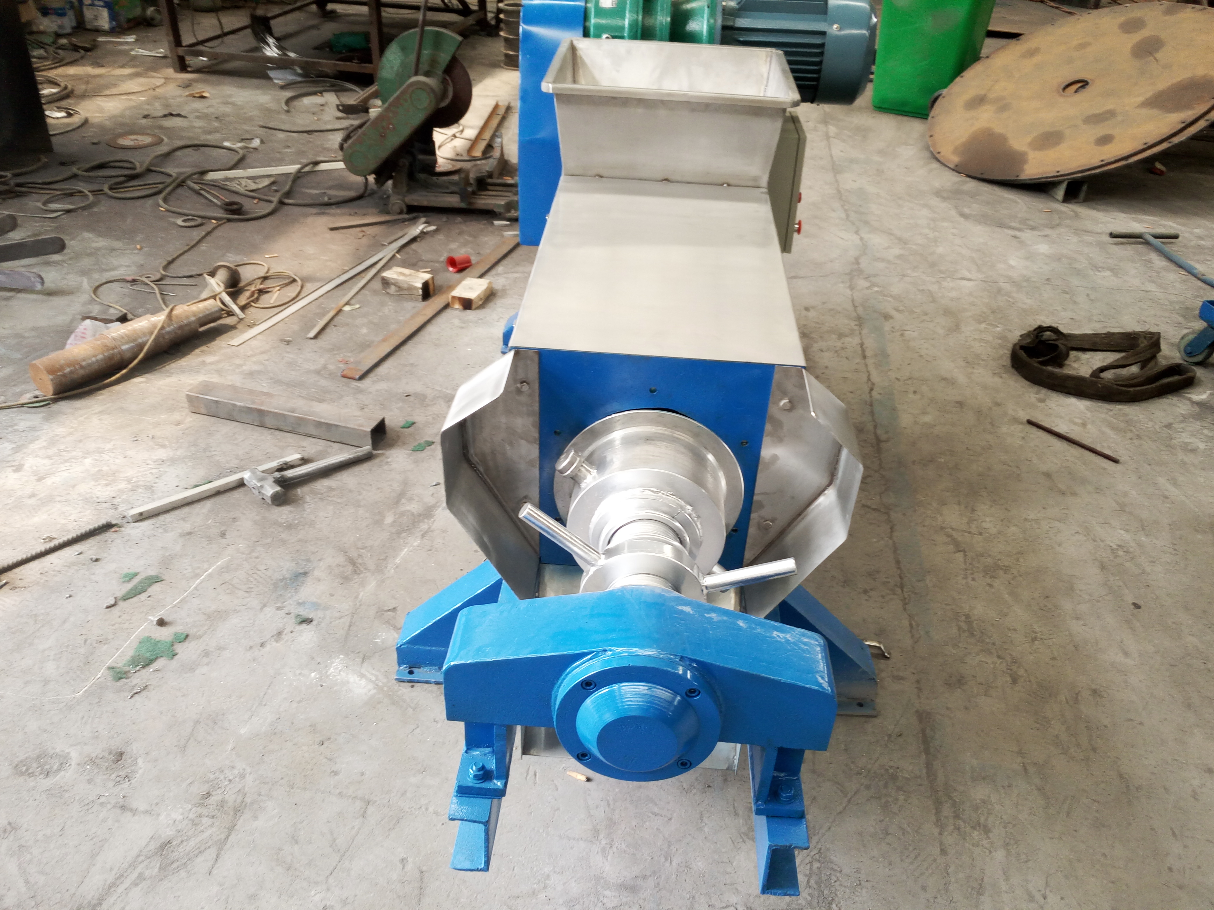 破碎壓榨機雙螺旋壓榨機食品級壓榨機專業(yè)制造商 河南破碎壓榨機價格