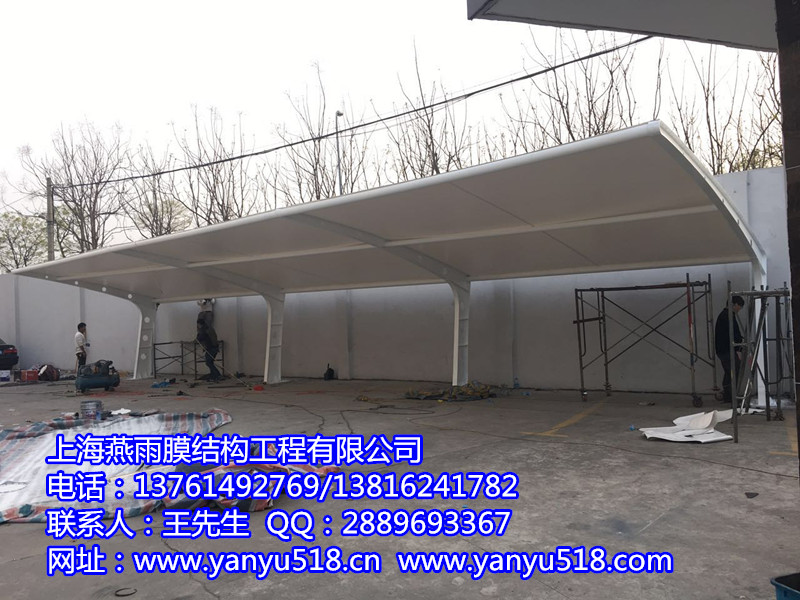 汽車鋼結構遮陽棚 戶外停車場充電樁車棚 能充電的停車棚