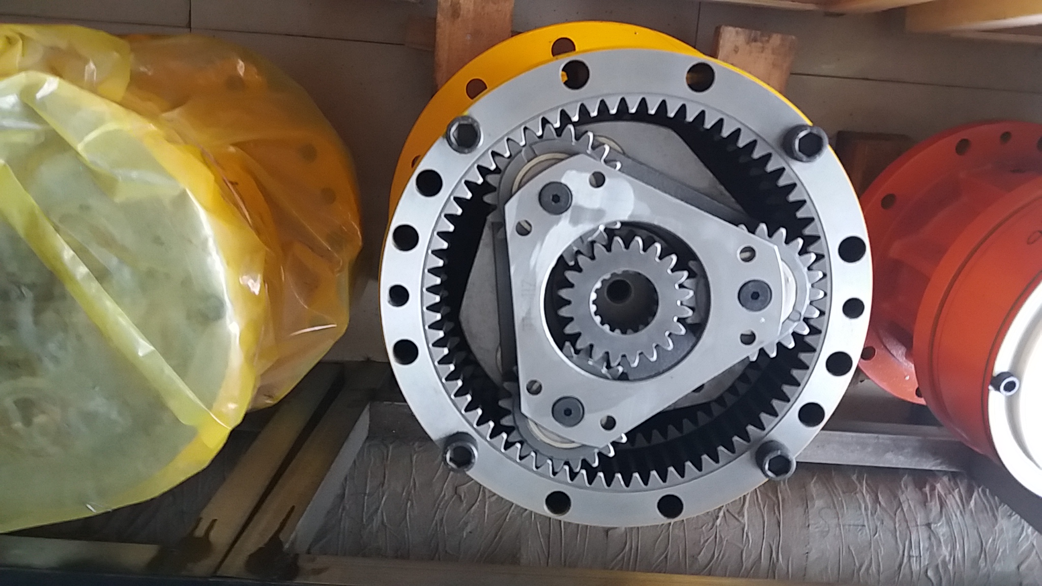 供應(yīng)現(xiàn)代130齒輪泵 現(xiàn)代130/150減速機(jī)變速箱