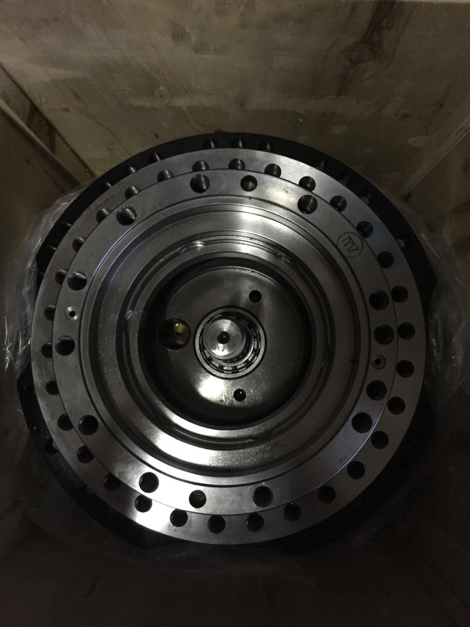 供應(yīng)大宇斗山DH215行走變速箱 現(xiàn)代60-7行走減速機 現(xiàn)代60-7行走減速機/變速箱