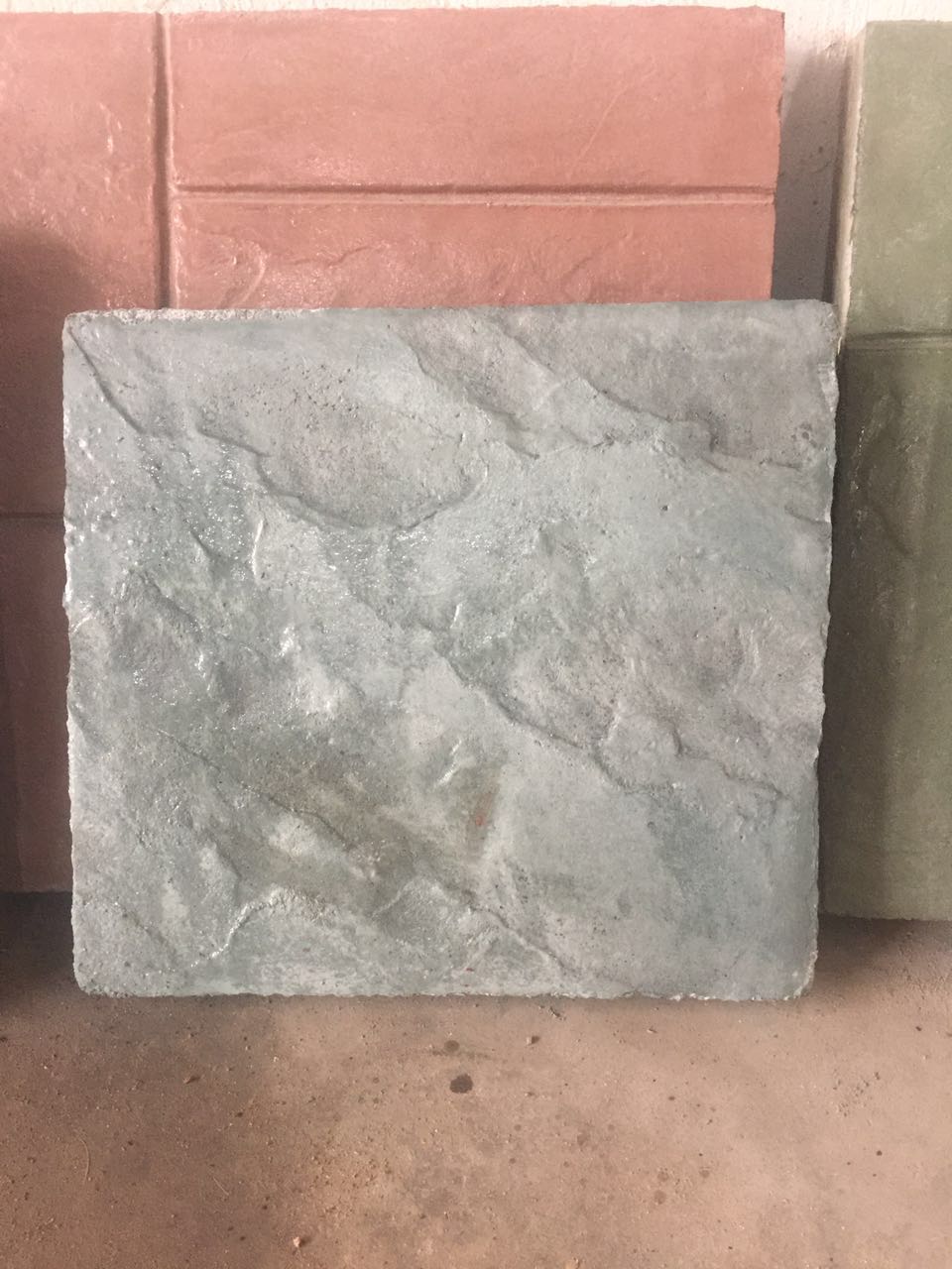 壓模地坪鋪裝路面的優(yōu)勢及特征