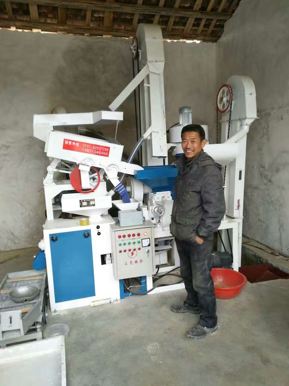 廠(chǎng)家直銷(xiāo)糧食加工設(shè)備15III碾米機(jī) 糧食加工設(shè)備15III碾米機(jī) oy 新型全自動(dòng)打米機(jī)成套碾米機(jī)