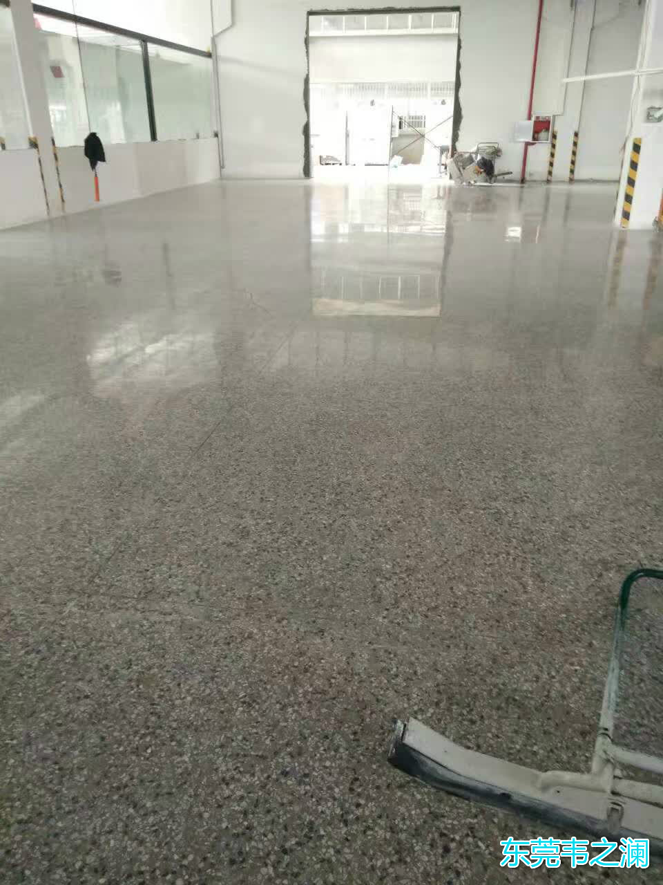 東莞固化劑施工團(tuán)隊(duì)