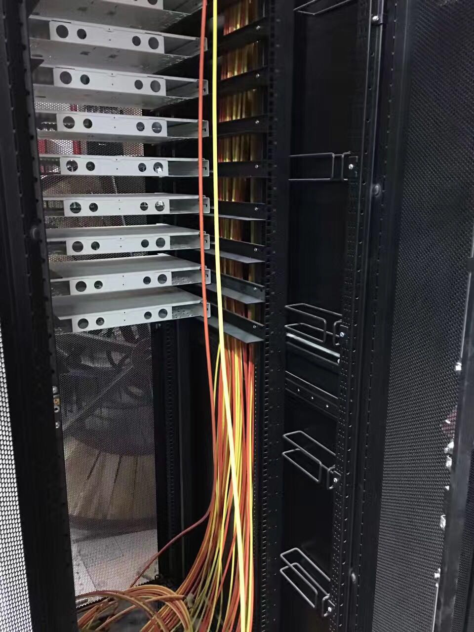 西安光纖熔接，光纜，光纖跳西安光纖熔接，光纜，光纖跳線(xiàn)線(xiàn)