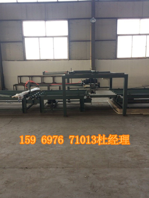 “寧津縣鑫澤建材機械設備廠專業(yè)生產(chǎn)：FS現(xiàn)澆筑自保溫一體板、自保溫砌塊、輕質(zhì)墻體隔墻板”詳細信息