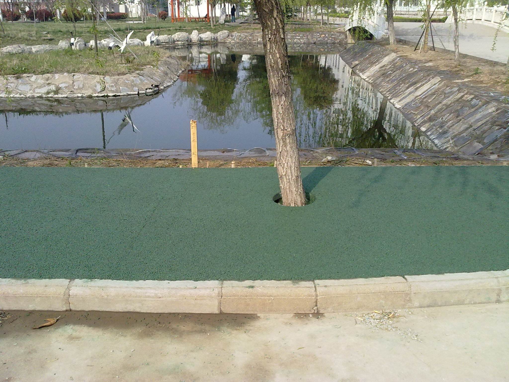 上海品臻彩色透水地坪