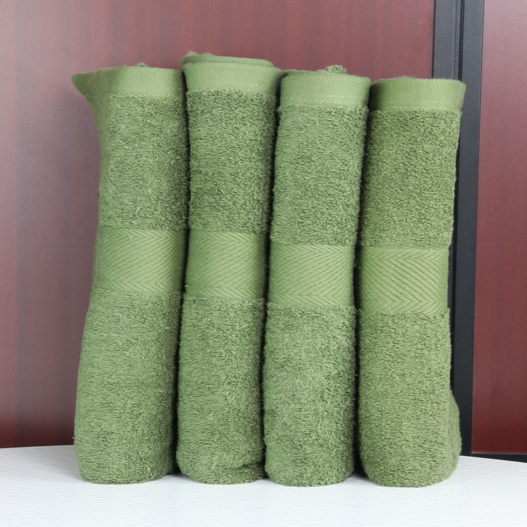 迎春雨純棉斷檔浴巾批發(fā) 軍品浴巾70*140 *外貿(mào)出口純棉浴巾 素色斷檔定制