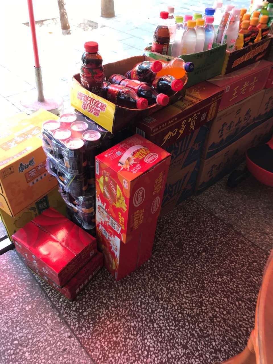 廠家供應(yīng)維維豆奶粉   沙琪瑪銷售