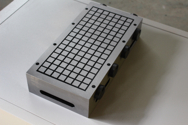 方格永磁吸盤 方格永磁吸盤供應(yīng) 方格永磁吸盤生產(chǎn)廠家 方格永磁吸盤訂做