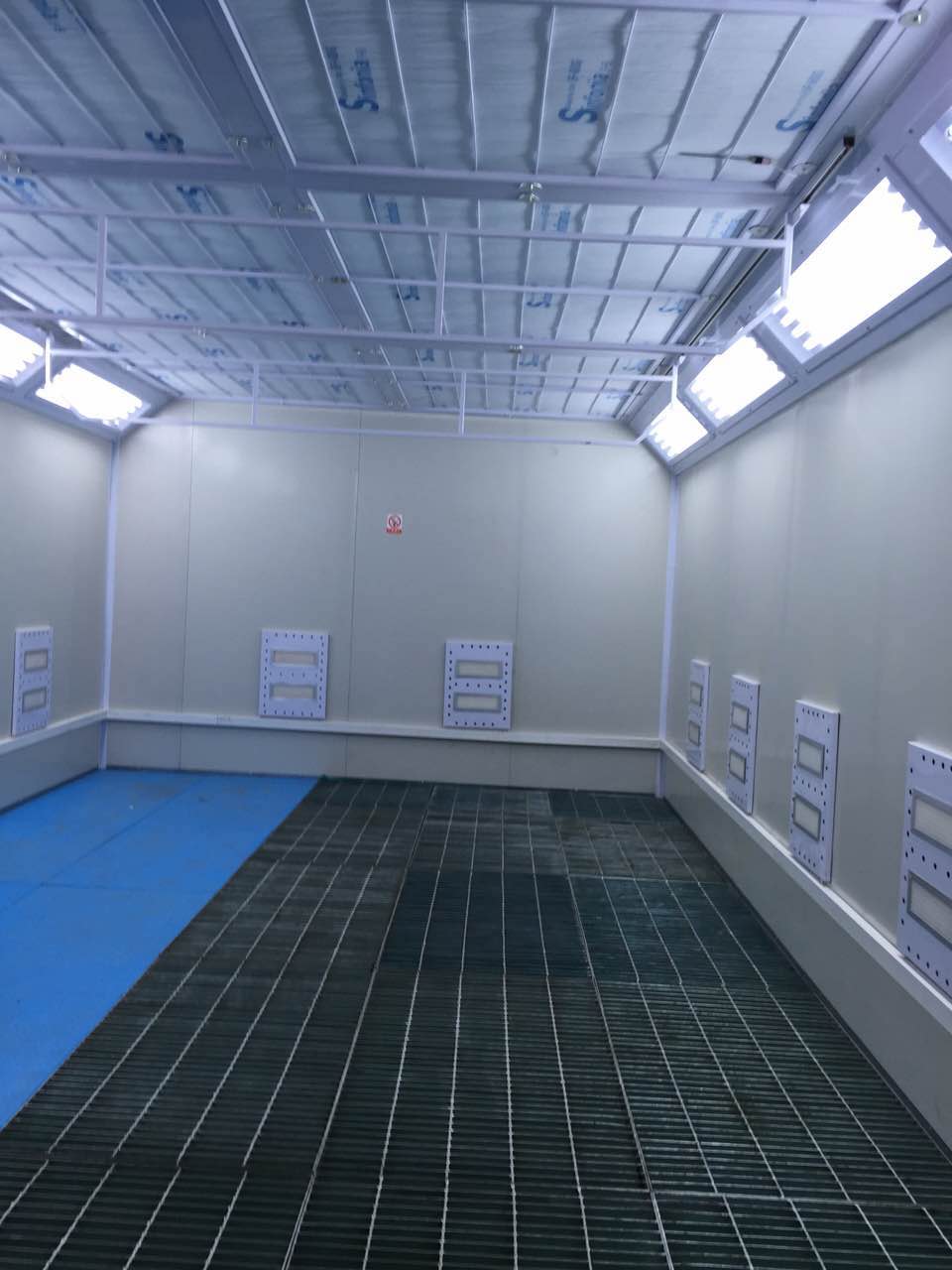 供應(yīng)烤漆房廠家 汽車標(biāo)準(zhǔn)烤漆房 電加熱汽車烤漆房 汽車噴漆房