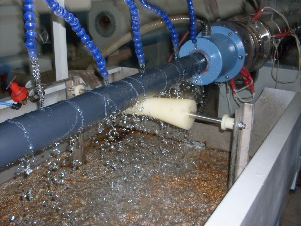 上海  PVC大口徑管材設(shè)備