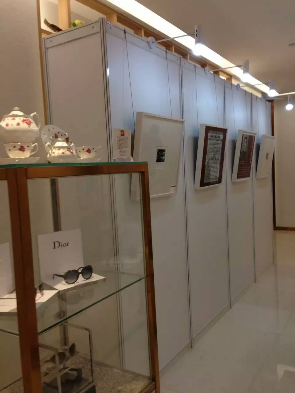北京陳列美術(shù)作品（全新）掛畫展板租賃 攝影圖片展板出租